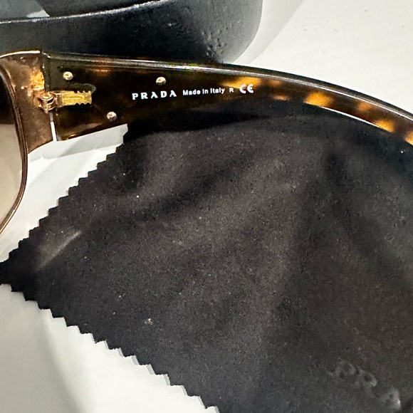Vintage Prada Shield Sunglasses - Picture 6 of 7